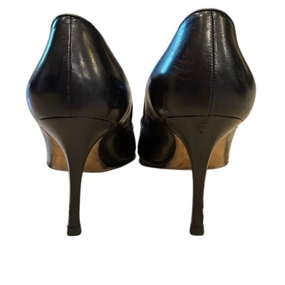 Manolo Blahnik Black Leather Pointed-Toe Pumps – Size 39.5 - Picture 4 of 5